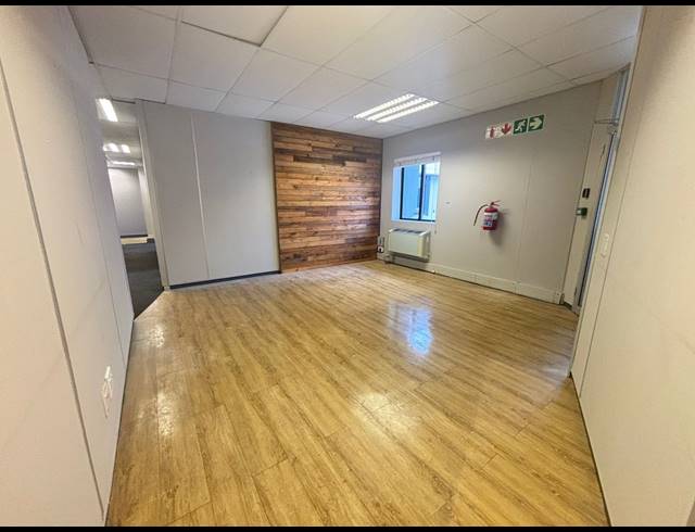 170M² OFFICE TO LET IN TYGER VALLEY